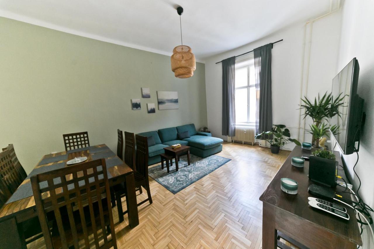 Dob Duplex Apartment بودابست المظهر الخارجي الصورة