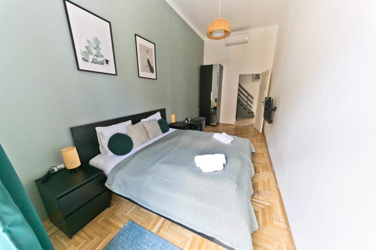 Dob Duplex Apartment بودابست المظهر الخارجي الصورة