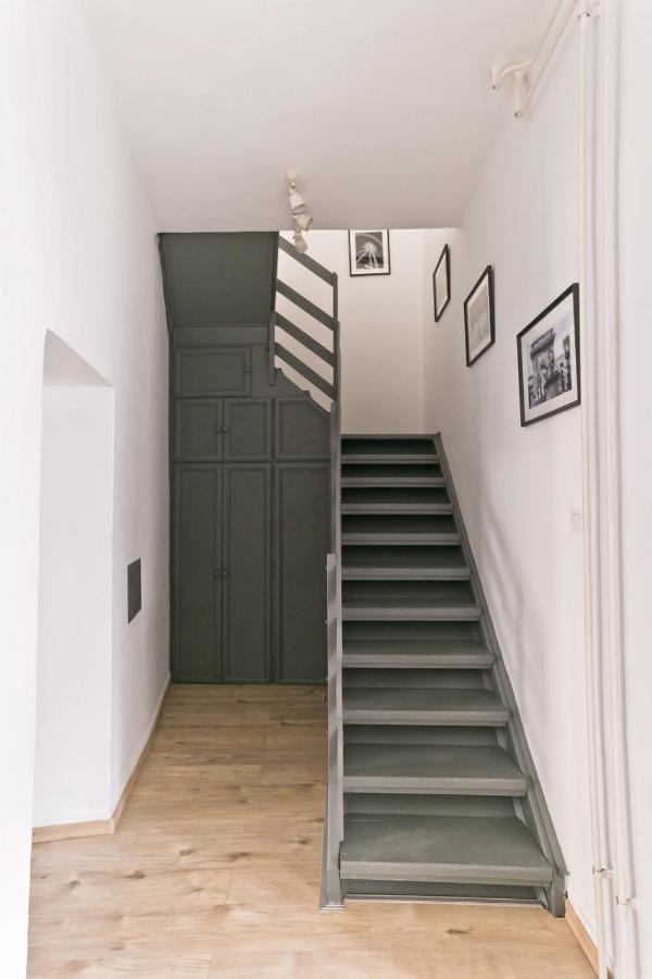 Dob Duplex Apartment بودابست المظهر الخارجي الصورة